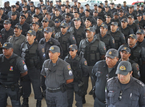 Solidariedade: Policiais e Bombeiros militares recebem donativos de campanha realizada em Alagoas